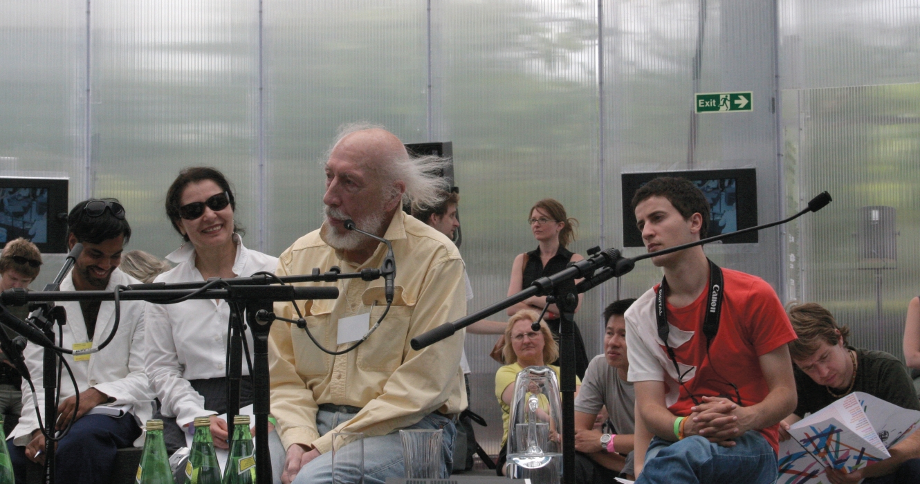 Richard Hamilton At Rem Koolhaas's Serpentine Gallery Pavilion, Photography By &&&